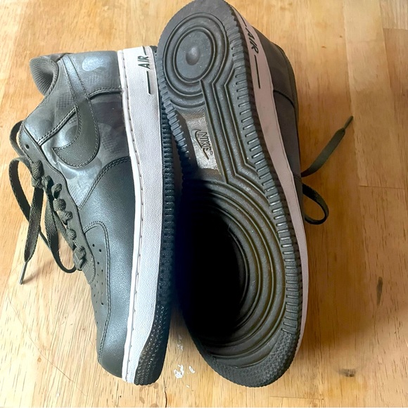 Nike Air Force 1 - Picture 1 of 9